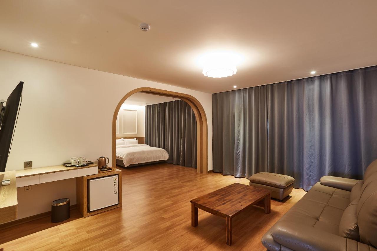 Hotel The Maru Пхьончхан Екстер'єр фото
