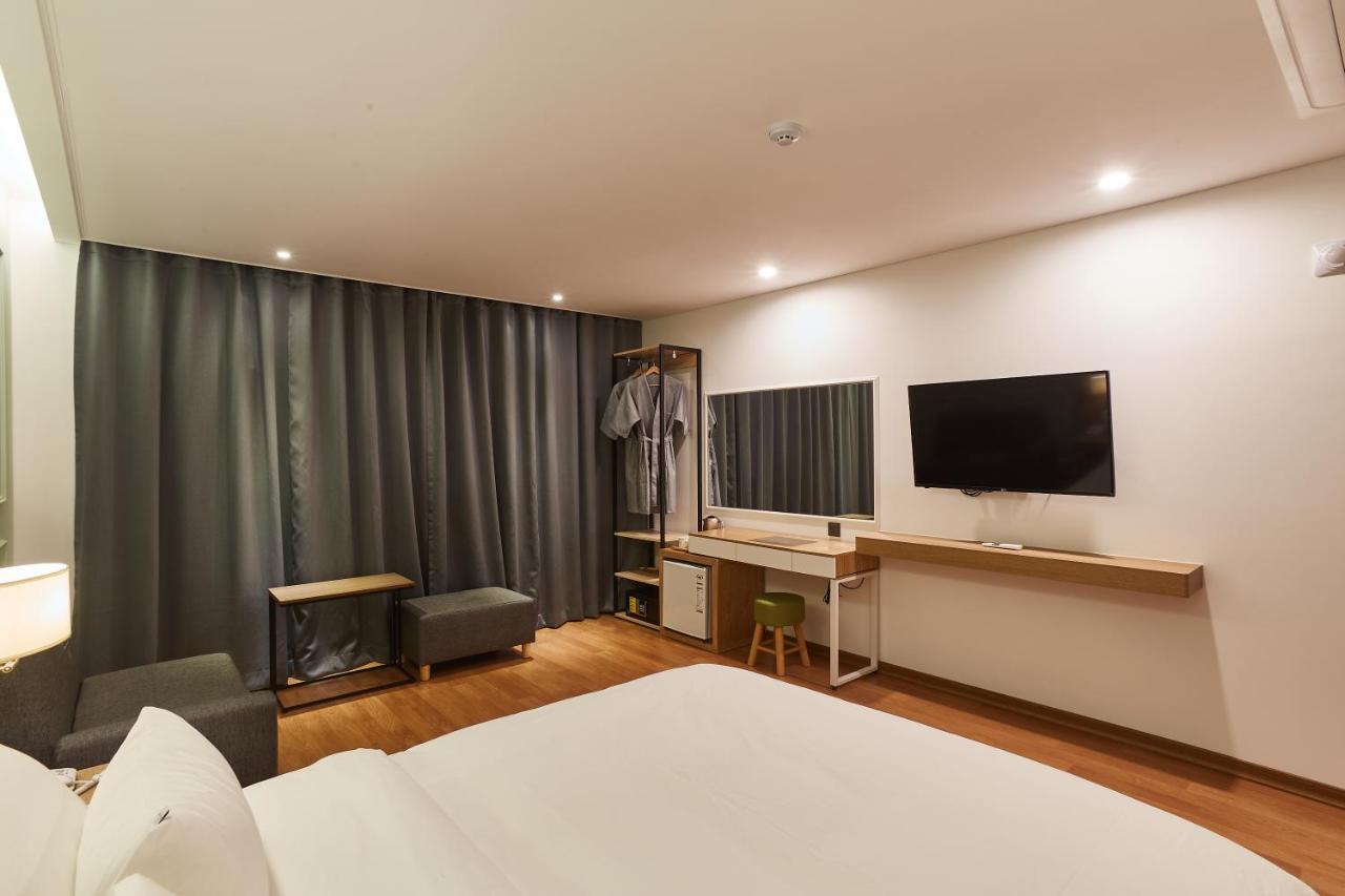 Hotel The Maru Пхьончхан Екстер'єр фото